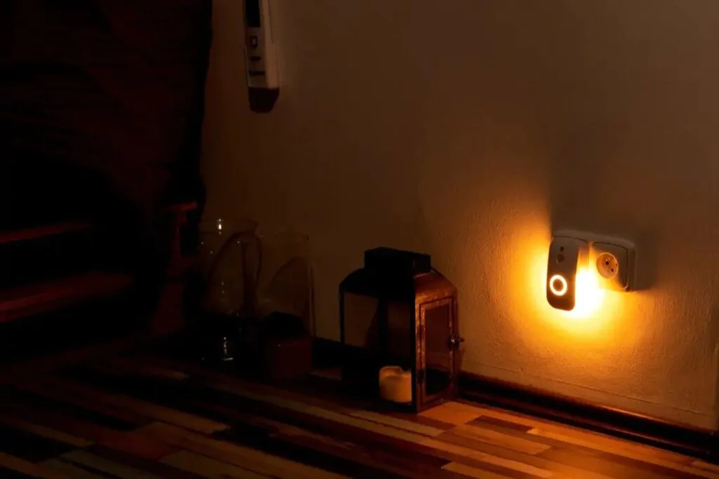 Noční světlo do zásuvky