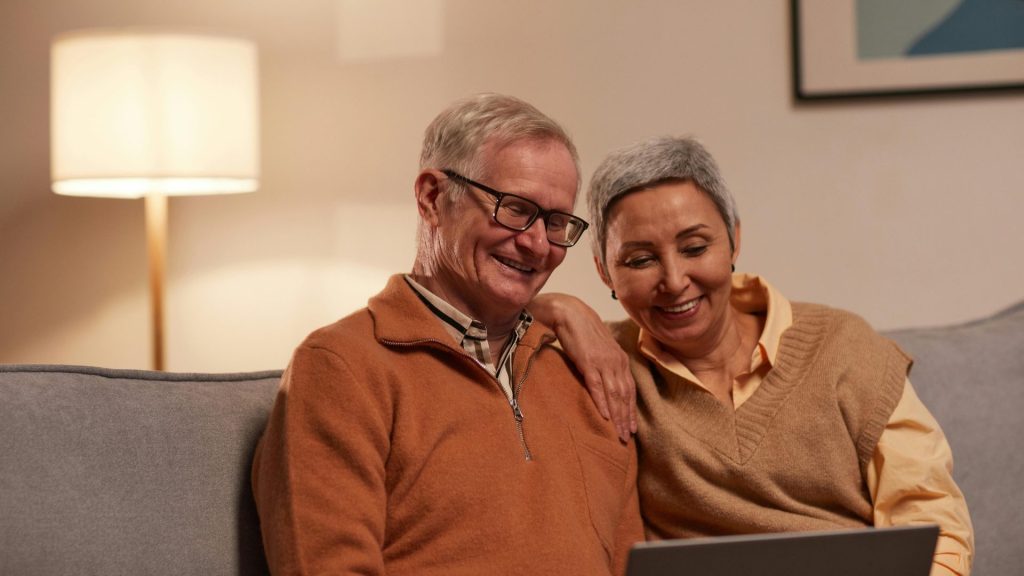 NÁVOD: Jak nastavit chytrou žárovku Oranžovku podle denní doby